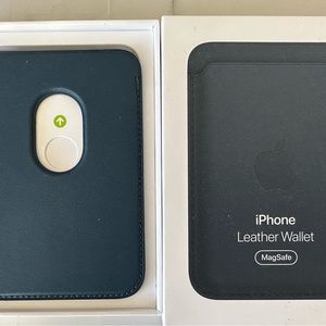 New in box mag safe leather wallet for apple iPhones.